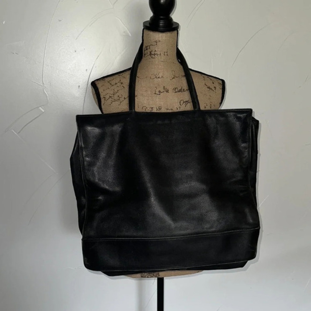 ESCADA Sport Xtra Large XXL Oversized Genuine Pebble Leather Shoulder Zip Bag